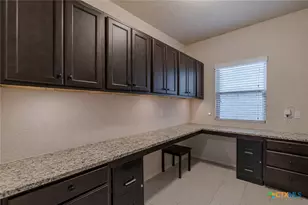 728 Rusty Gate Wy, New Braunfels, TX 78130 - Photo 18