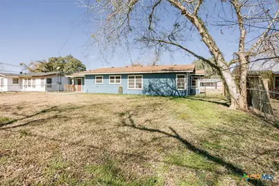 1705 E Poplar Avenue, Victoria, TX 77901 - Photo 16