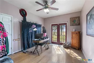 173 Co Rd 458A, Thorndale, TX 76577 - Photo 20