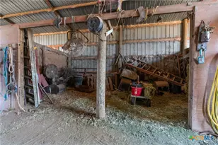 173 Co Rd 458A, Thorndale, TX 76577 - Photo 34