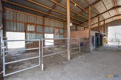 173 County Road 458A, Thorndale, TX 76577 - Photo 30