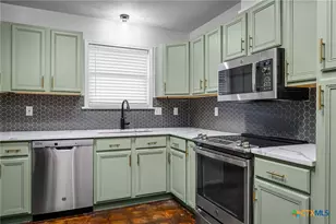 1544 Pams Path, New Braunfels, TX 78130 - Photo 6