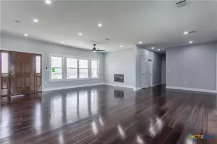 1110 N 42nd St, Temple, TX 76501 - Photo 2