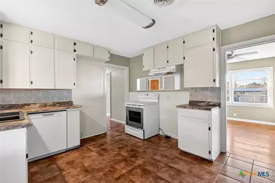 1801 S 47th Street, Temple, TX 76504 - Photo 4