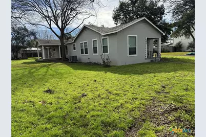 397 W Edgewater Terrace, New Braunfels, TX 78130 - Photo 2