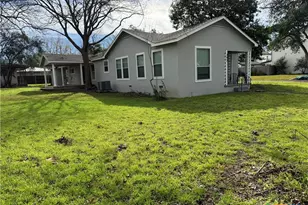 397 W Edgewater Terrace, New Braunfels, TX 78130 - Photo 2