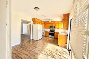 910 Leonhard St, Copperas Cove, TX 76522 - Photo 18