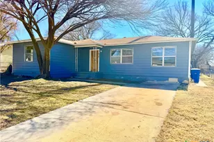 910 Leonhard St, Copperas Cove, TX 76522 - Photo 2