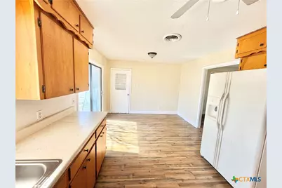 910 Leonhard Street, Copperas Cove, TX 76522 - Photo 12