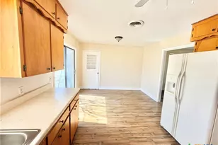 910 Leonhard St, Copperas Cove, TX 76522 - Photo 12