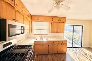 910 Leonhard St, Copperas Cove, TX 76522 - Photo 10