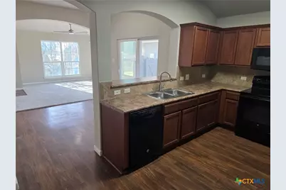 415 Capistrano Drive, San Marcos, TX 78666 - Photo 10