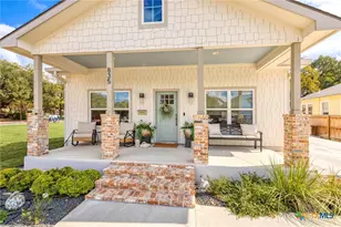 835 Cross St, New Braunfels, TX 78130 - Photo 2