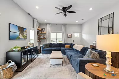 835 Cross Street, New Braunfels, TX 78130 - Photo 4