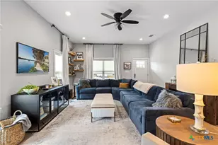 835 Cross St, New Braunfels, TX 78130 - Photo 4