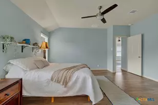 2210 Meadow View Dr, San Marcos, TX 78666 - Photo 18