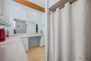 1604 Gardien St, Gonzales, TX 78629 - Photo 16