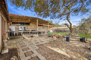 1604 Gardien St, Gonzales, TX 78629 - Photo 24