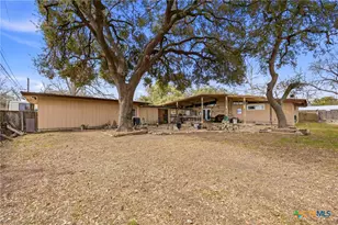 1604 Gardien St, Gonzales, TX 78629 - Photo 20