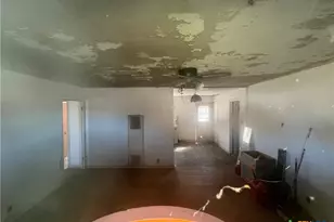 1701 E Walnut Ave, Victoria, TX 77901 - Photo 6