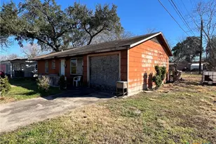 1701 E Walnut Ave, Victoria, TX 77901 - Photo 2