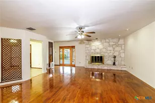 209 Coventry Ln, Seguin, TX 78155 - Photo 14