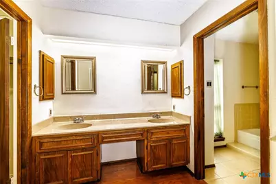 209 Coventry Lane, Seguin, TX 78155 - Photo 20