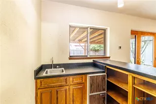 209 Coventry Ln, Seguin, TX 78155 - Photo 26