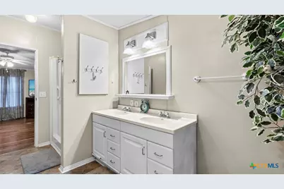 1656 NW Pecan Drive, Mcqueeney, TX 78123 - Photo 8