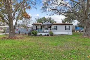 1656 NW Pecan Dr, Mcqueeney, TX 78123 - Photo 1