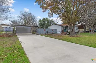 1656 NW Pecan Dr, Mcqueeney, TX 78123 - Photo 2