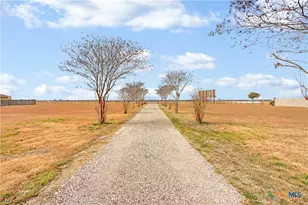 5037 N State Hwy 123, Seguin, TX 78155 - Photo 30