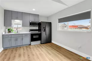 5037 N State Hwy 123, Seguin, TX 78155 - Photo 34