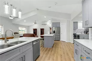 5037 N State Hwy 123, Seguin, TX 78155 - Photo 8