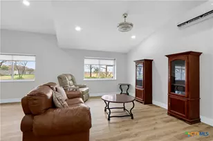 5037 N State Hwy 123, Seguin, TX 78155 - Photo 10