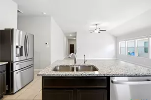 1132 Amber Lk, Seguin, TX 78155 - Photo 22