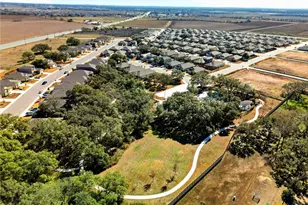 1132 Amber Lk, Seguin, TX 78155 - Photo 16