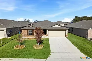 1132 Amber Lk, Seguin, TX 78155 - Photo 2