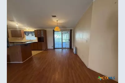 811 Cadwell, Yoakum, TX 77954 - Photo 6