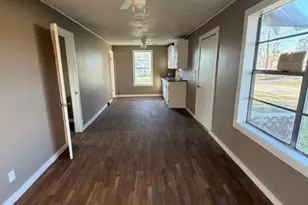 802 Cadwell, Yoakum, TX 77954 - Photo 2