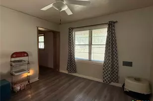 3221 W Ave R, Temple, TX 76504 - Photo 18