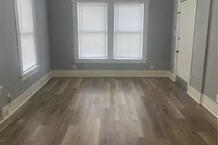 205 E Kingsbury St, Seguin, TX 78155 - Photo 6