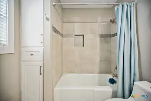 8 Las Brisas Pl, Port Lavaca, TX 77979 - Photo 24