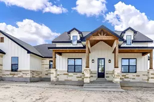 100 Hondo Rdg, La Vernia, TX 78121 - Photo 1