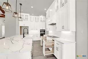 100 Hondo Rdg, La Vernia, TX 78121 - Photo 12