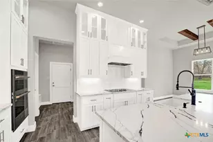 100 Hondo Rdg, La Vernia, TX 78121 - Photo 14
