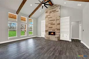 100 Hondo Rdg, La Vernia, TX 78121 - Photo 6