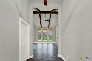 100 Hondo Rdg, La Vernia, TX 78121 - Photo 4