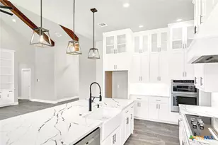 100 Hondo Rdg, La Vernia, TX 78121 - Photo 12