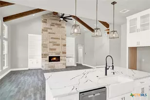 100 Hondo Rdg, La Vernia, TX 78121 - Photo 8
